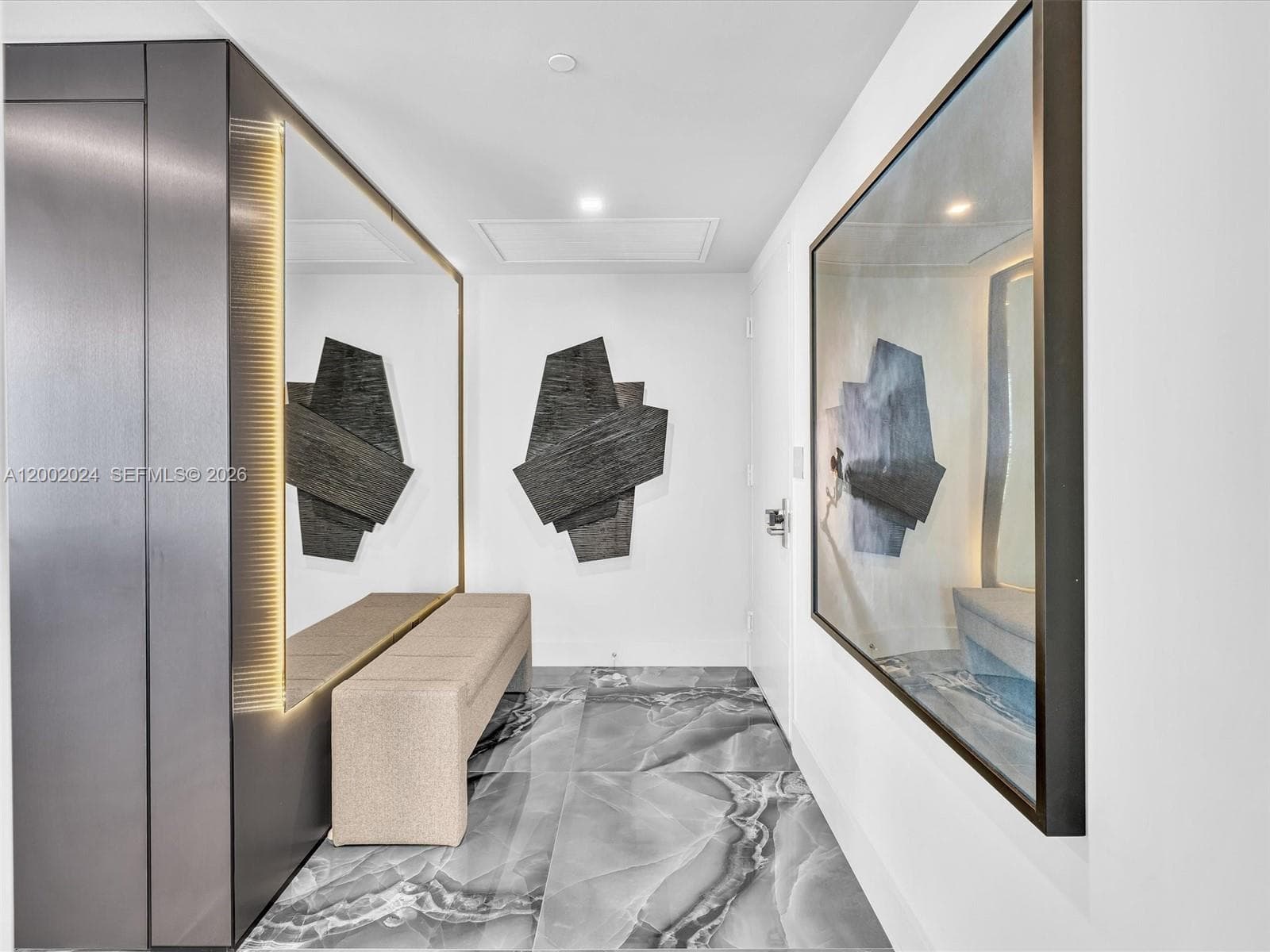 475 Brickell Ave # 2715, Miami FL 33131