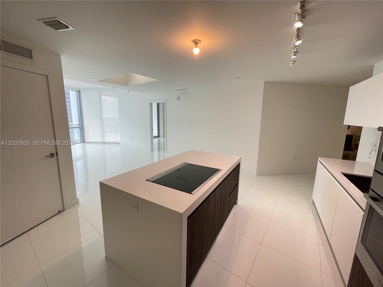 851 NE 1st Ave # 3103, Miami FL 33132