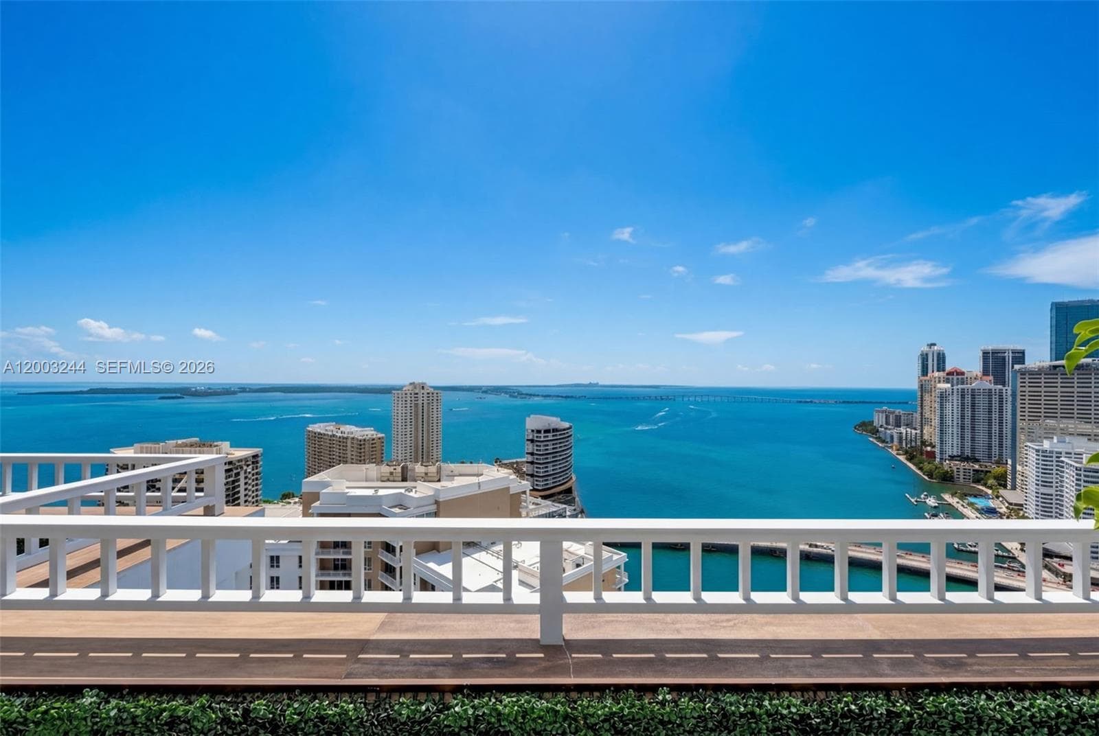 801 Brickell Key Blvd, Miami FL 33131