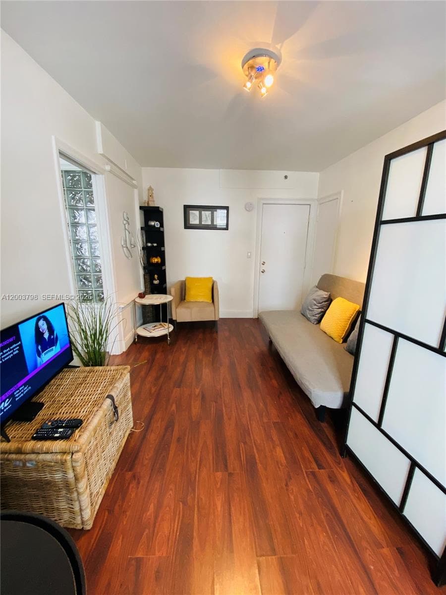 335 Ocean Dr # 228, Miami Beach FL 33139