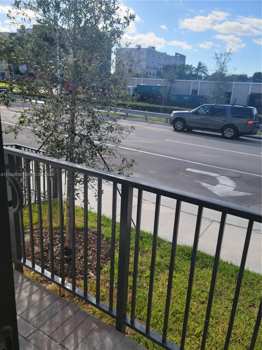 8167 NW 41st St # 109, Doral FL 33166