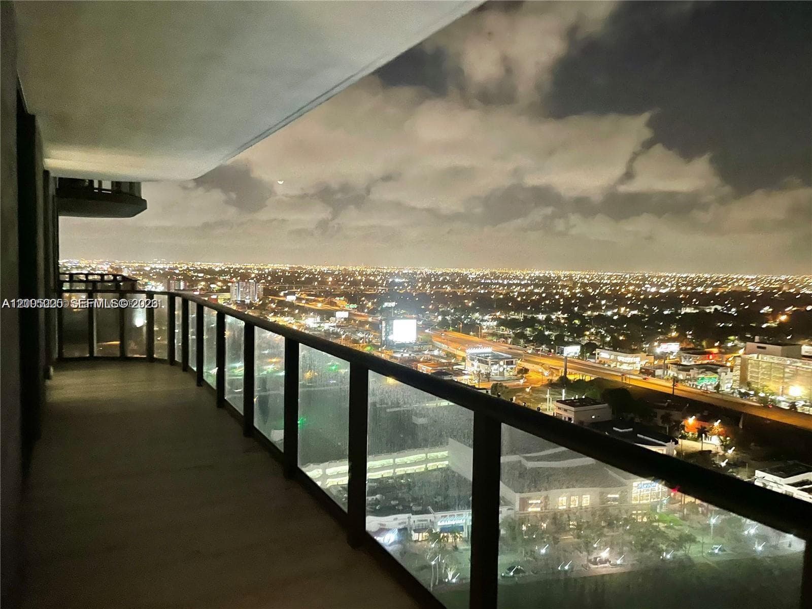 121 NE 34 St # 2215, Miami FL 33137