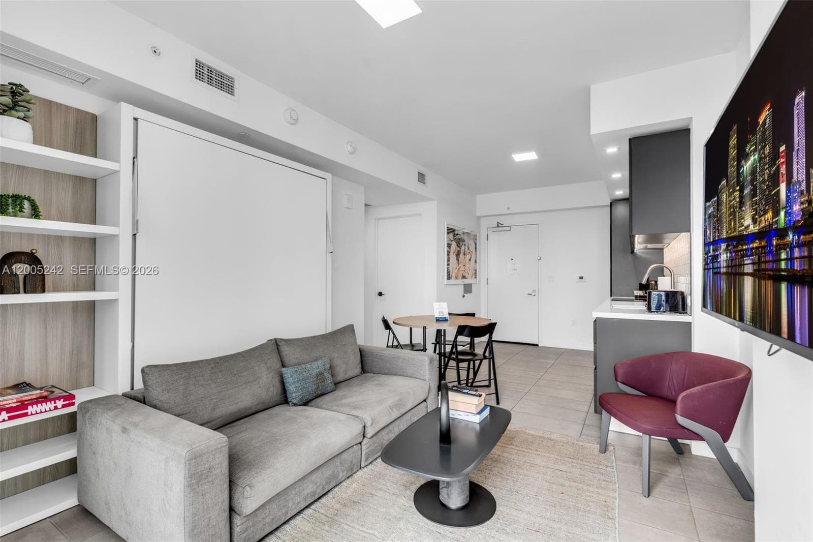 227 NE 2nd St # 2503, Miami FL 33132