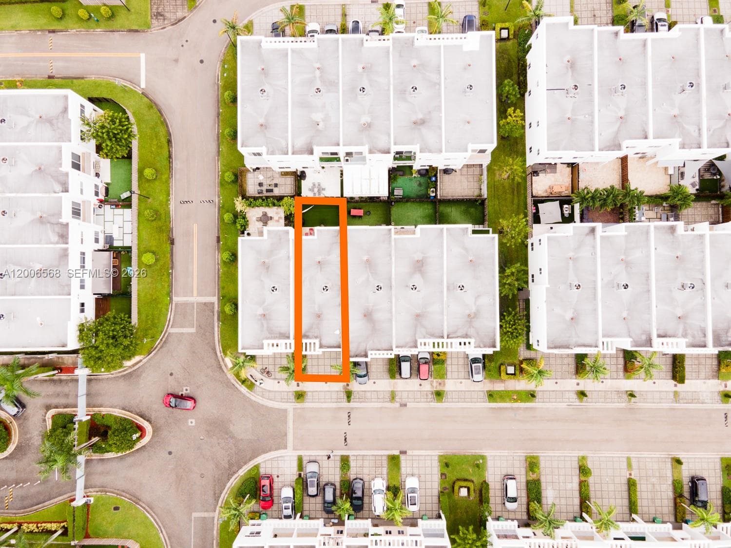 10279 NW 72nd St, Doral FL 33178