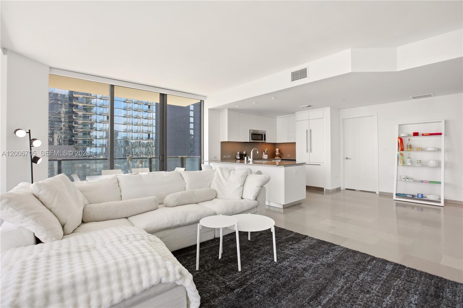 68 SE 6th St # 2701, Miami FL 33131