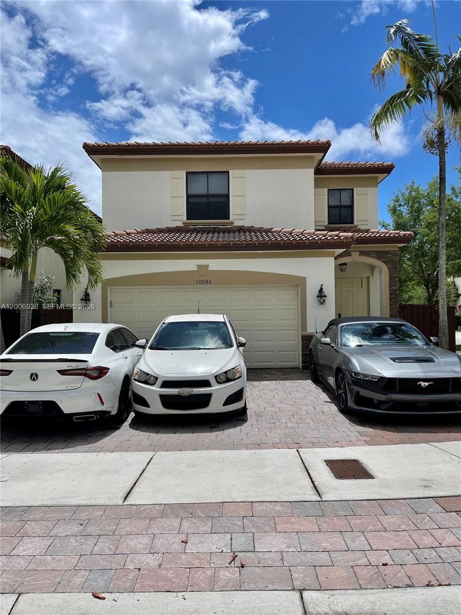 10086 NW 89th Ter, Doral FL 33178
