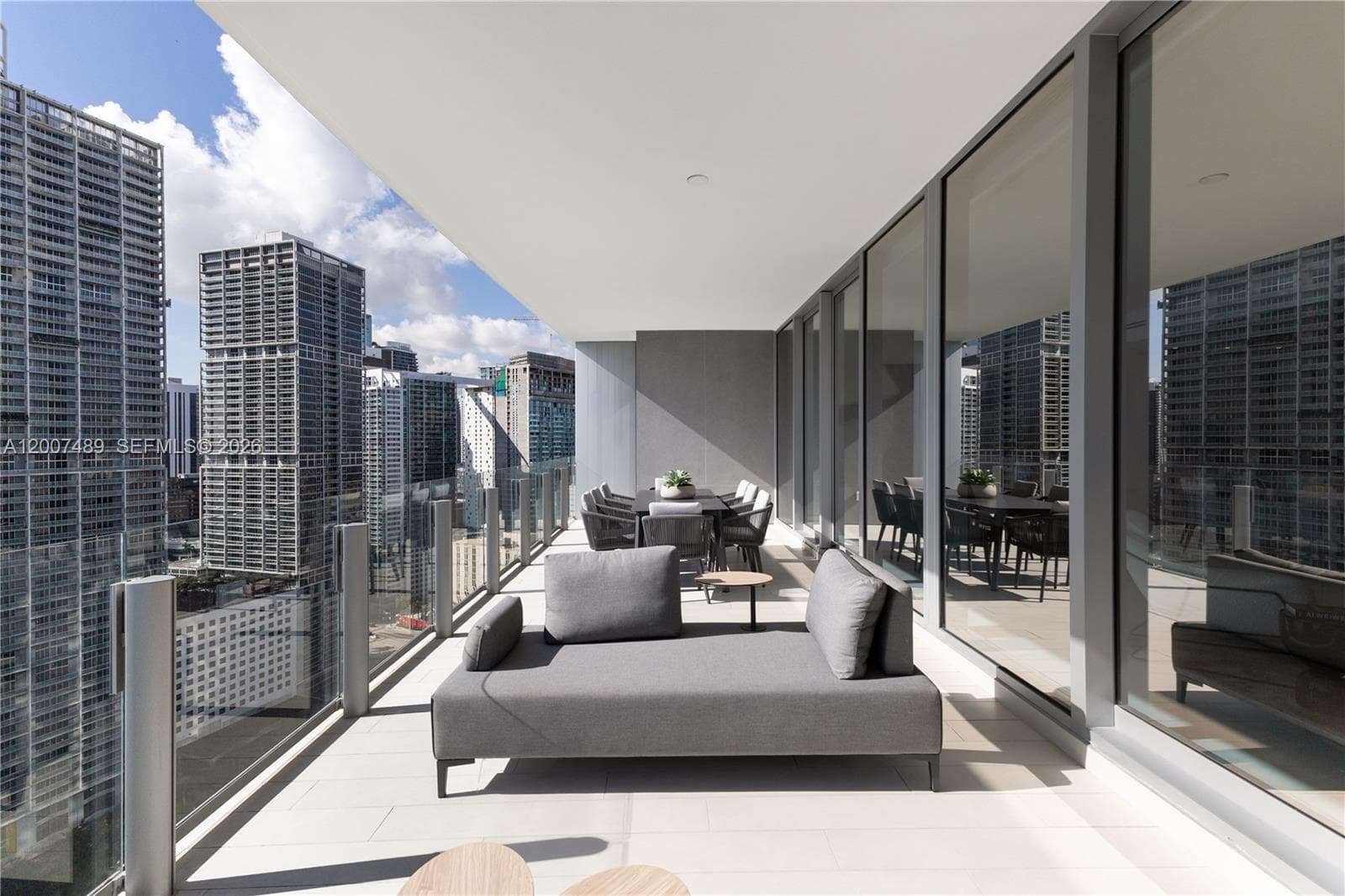 300 Biscayne Blvd Way # 2802, Miami FL 33131
