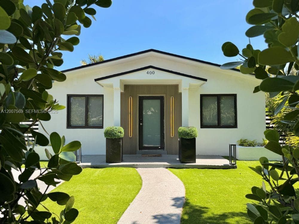 400 NW 40th St, Miami FL 33127