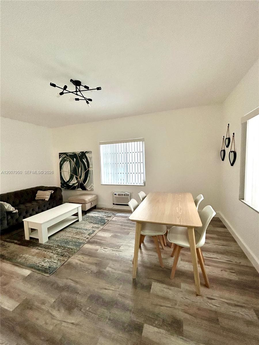 215 30th St # 17, Miami Beach FL 33140