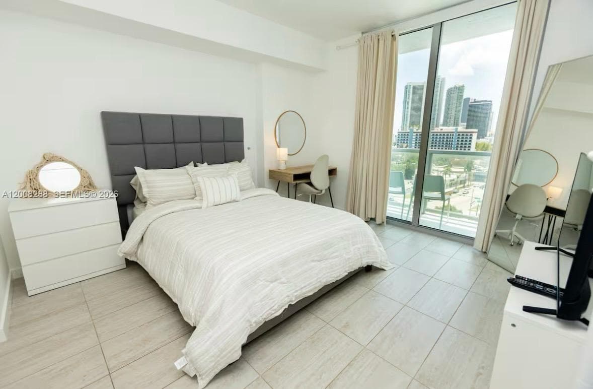 3900 Biscayne Blvd # 906, Miami FL 33137