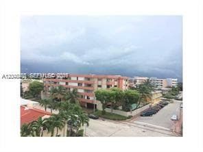 7740 Abbott Ave # 5B, Miami Beach FL 33141