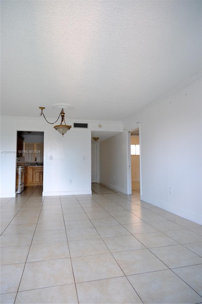 650 NE 149th St # 505F, Miami FL 33161