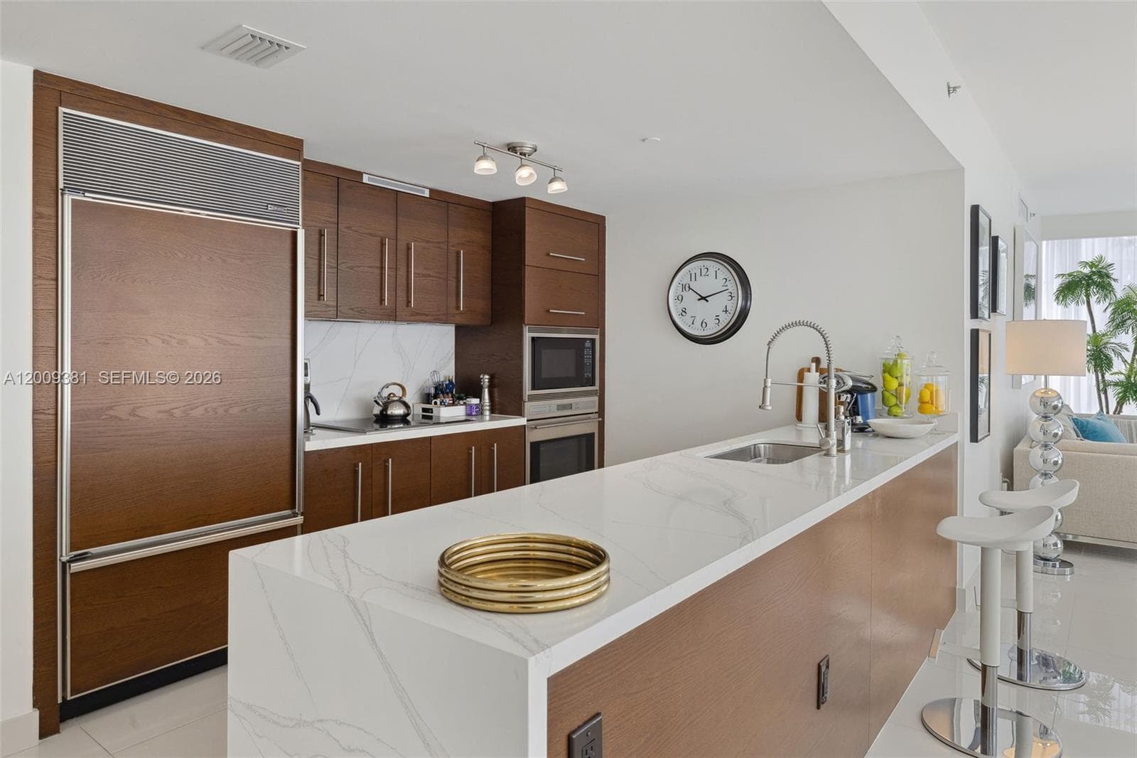 465 Brickell Ave # 701, Miami FL 33131