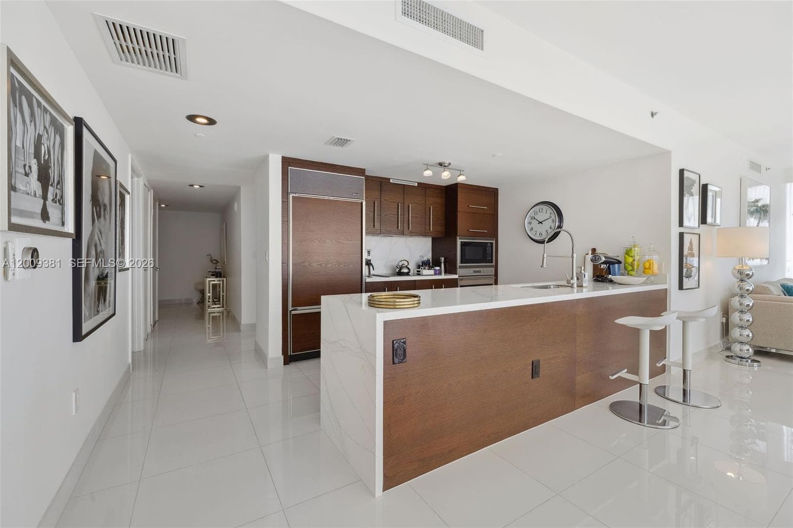 465 Brickell Ave # 701, Miami FL 33131