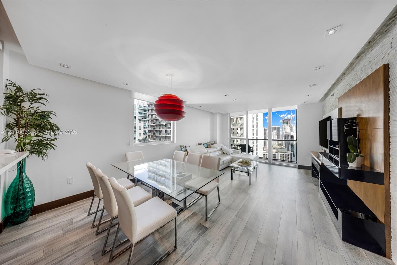 500 Brickell Ave # 3707, Miami FL 33131
