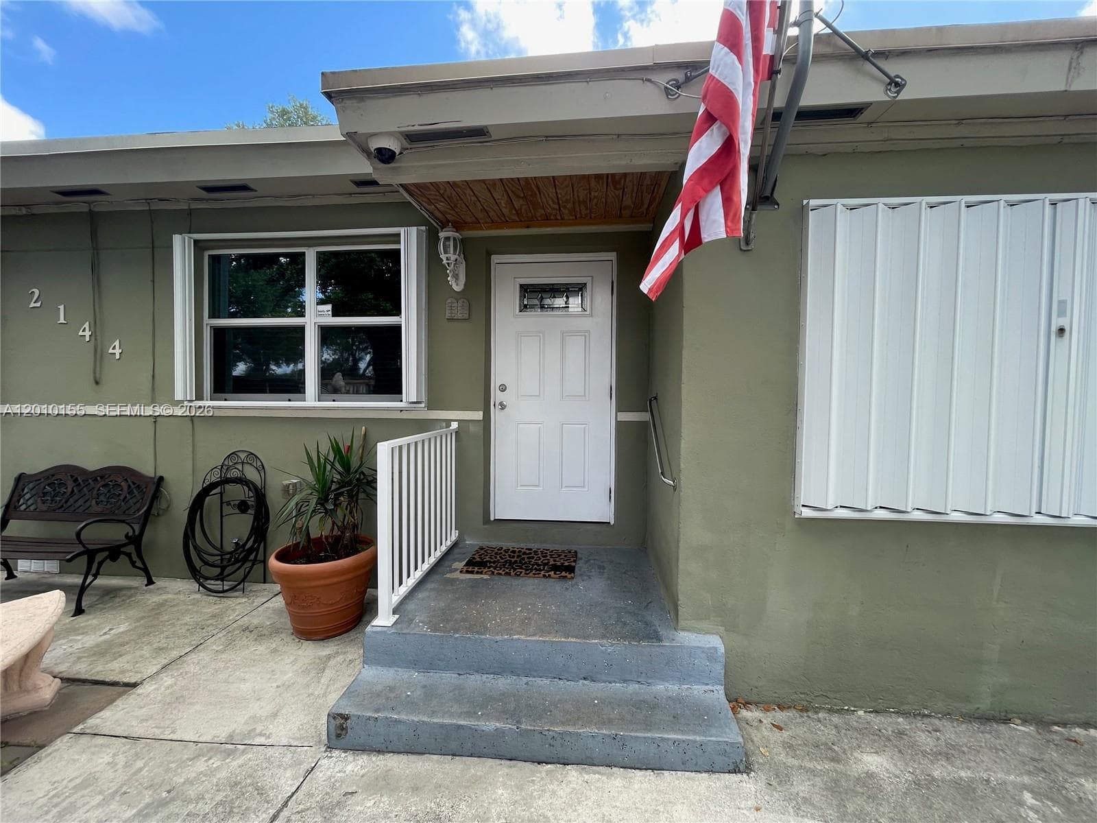 2144 NW 85th St, Miami FL 33147