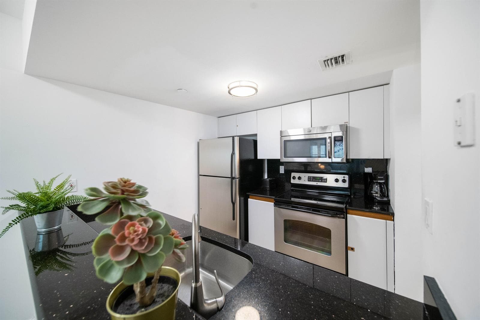 834 Ocean Drive # 406, Miami Beach FL 33139