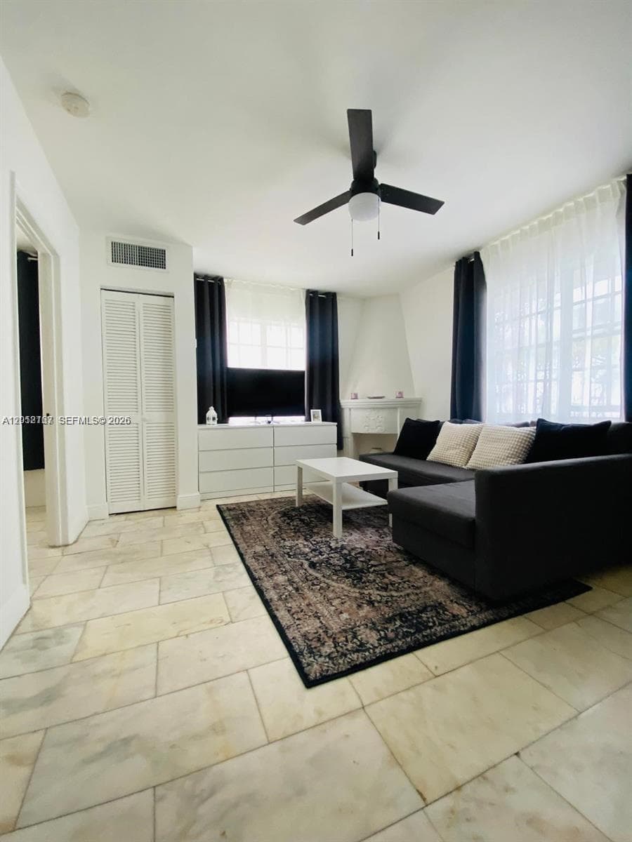 1526 Pennsylvania Ave # 20, Miami Beach FL 33139