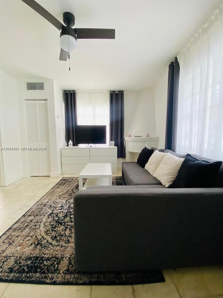 1526 Pennsylvania Ave # 20, Miami Beach FL 33139