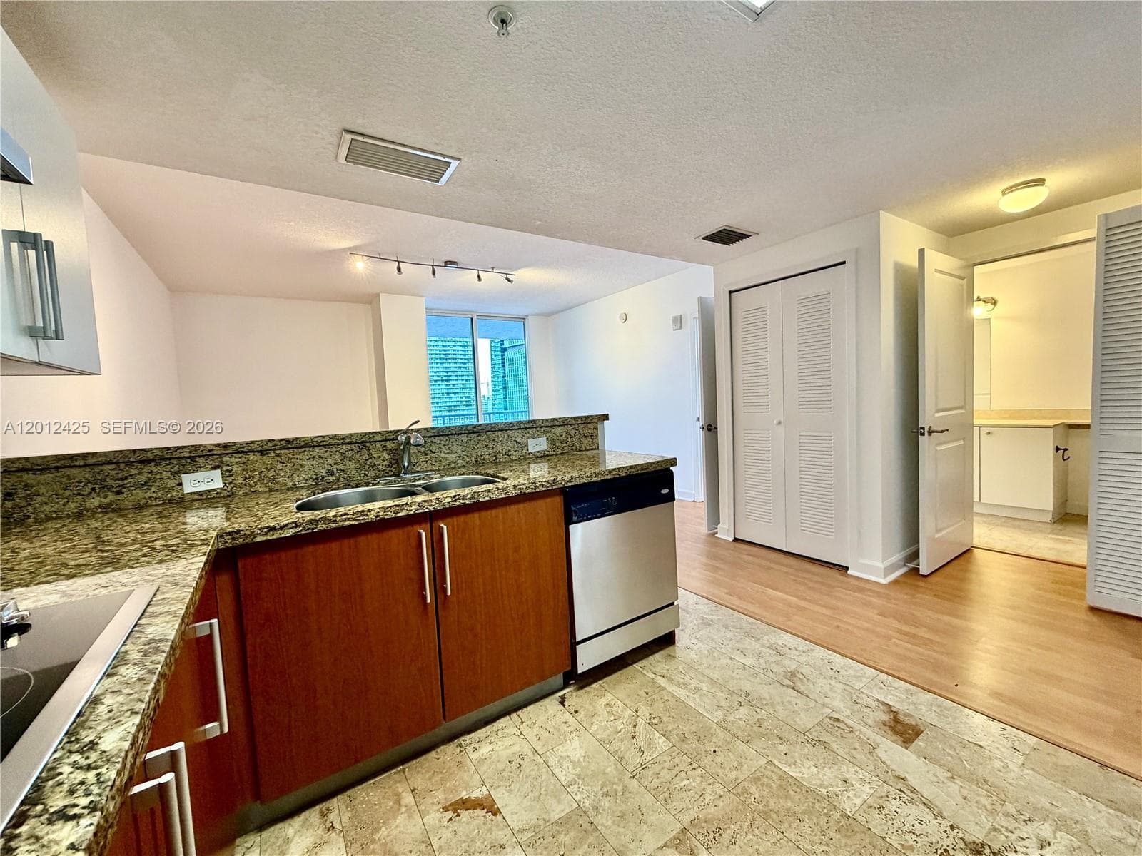 170 SE 14th St # 2906, Miami FL 33131