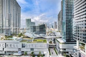 45 SW 9th St # 1701, Miami FL 33130
