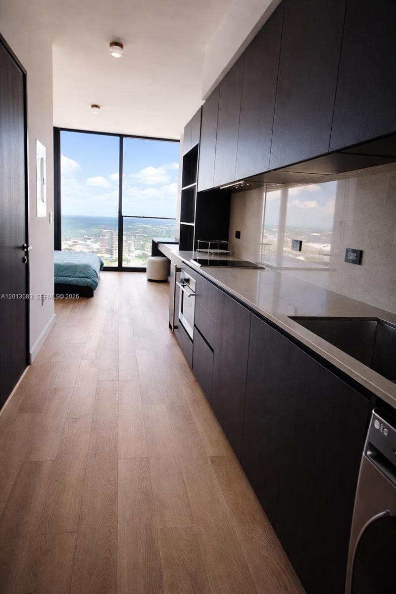 20 NE 11 st # 3403B, Miami FL 33132