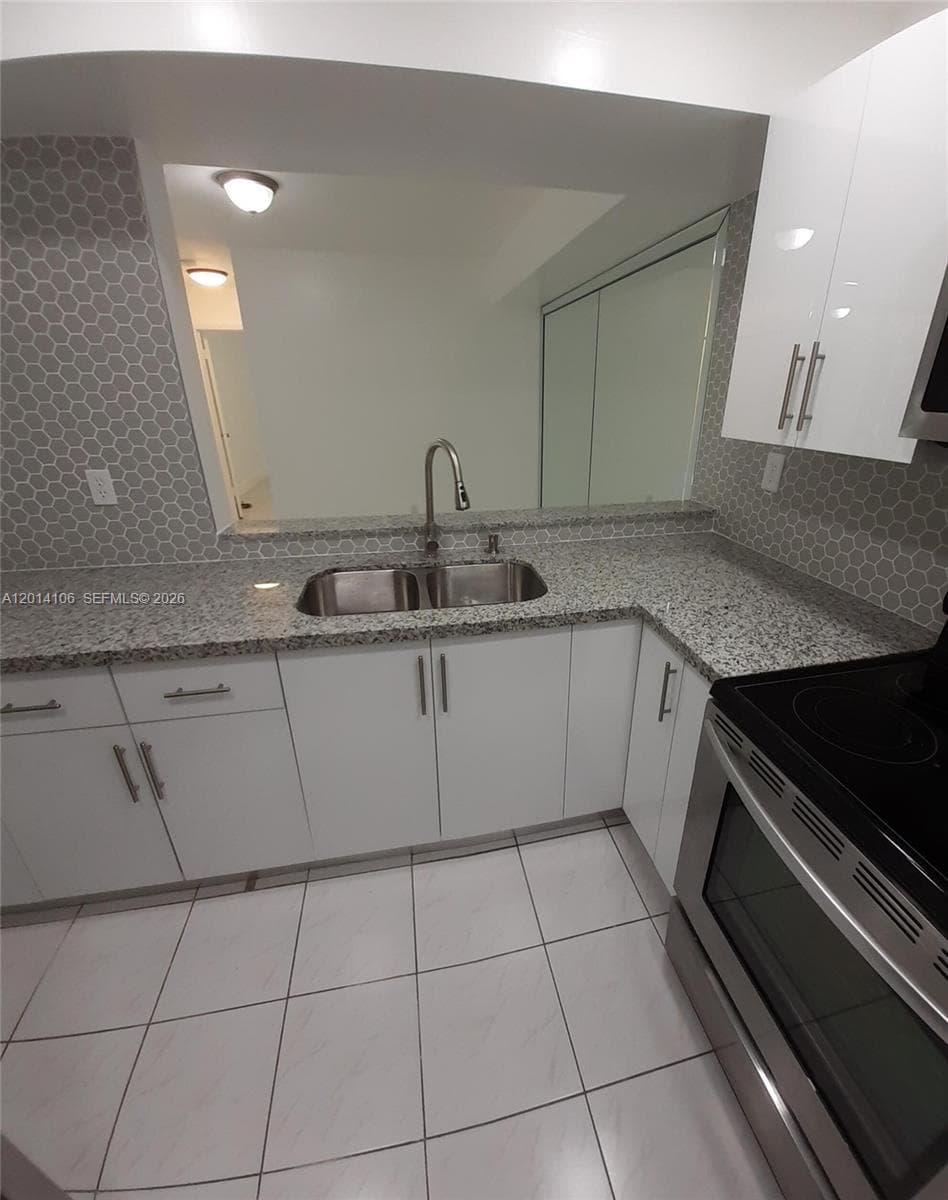11800 SW 18th St # 4, Miami FL 33175