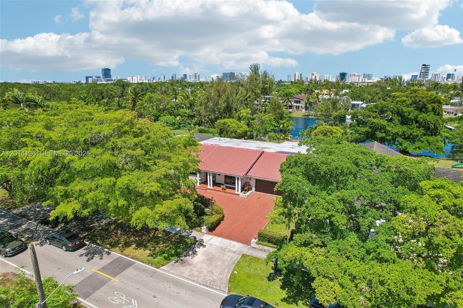 19805 NE 22nd Ave, Miami FL 33180
