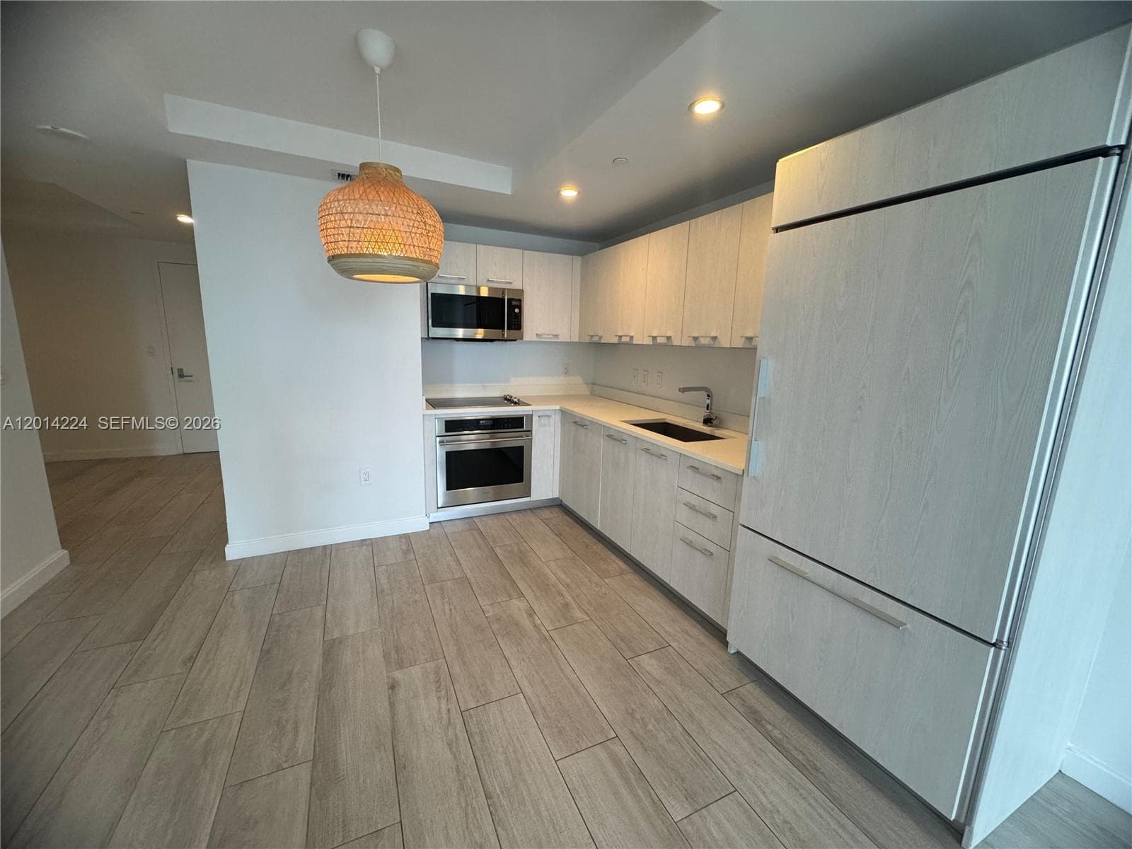 45 SW 9th St # 1104, Miami FL 33130