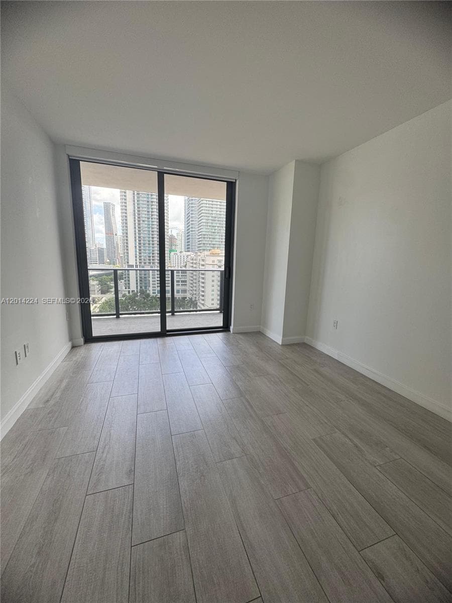 45 SW 9th St # 1104, Miami FL 33130