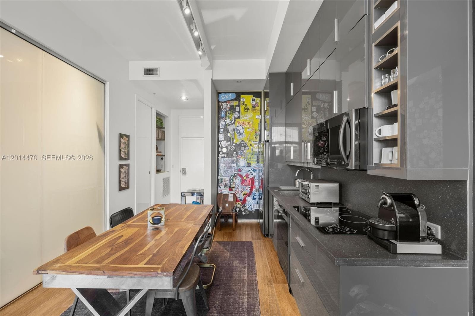 2001 Meridian Ave # 404, Miami Beach FL 33139