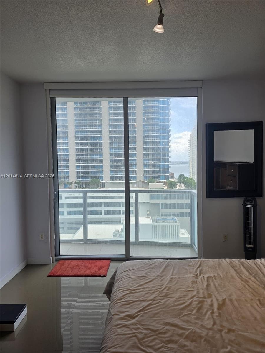1060 Brickell Ave # 2201, Miami FL 33131
