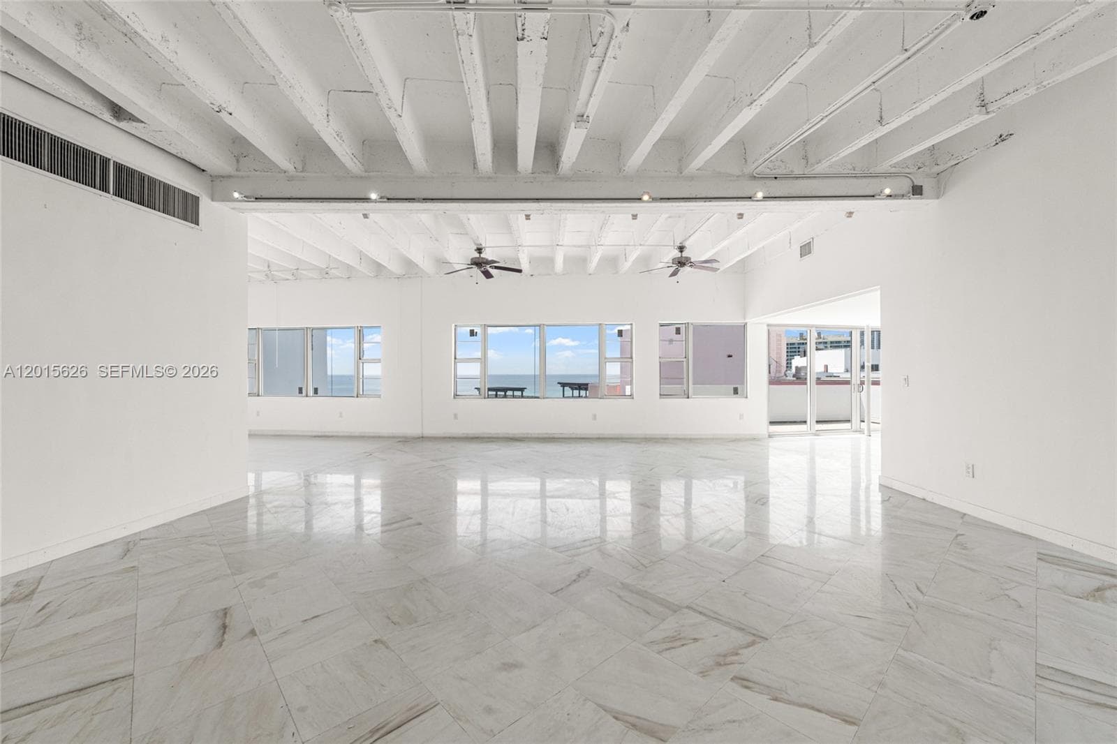 5255 Collins Ave, Miami Beach FL 33140