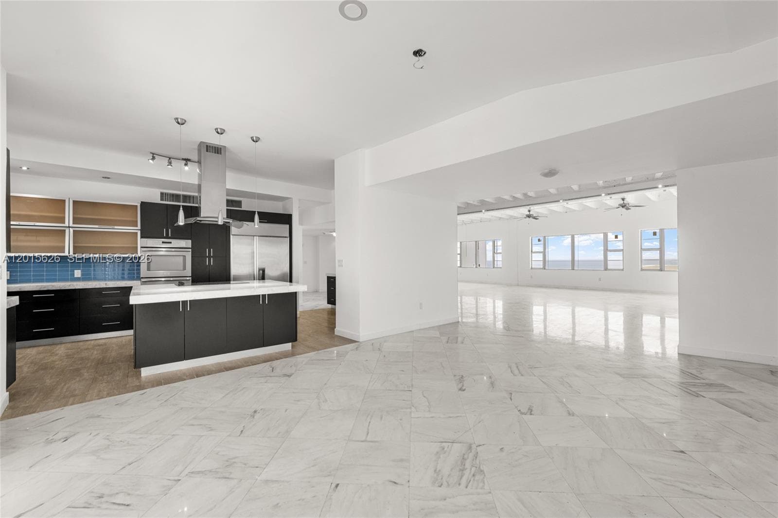 5255 Collins Ave, Miami Beach FL 33140
