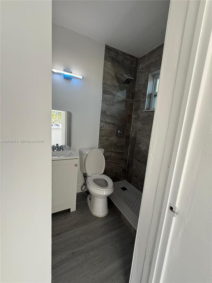 1760 NW 84th St, Miami FL 33147