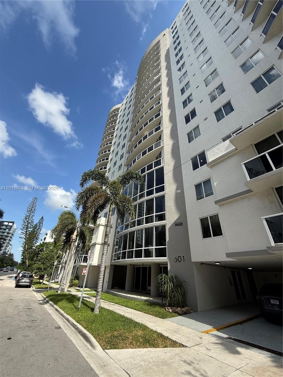 601 NE 23rd St # 707, Miami FL 33137