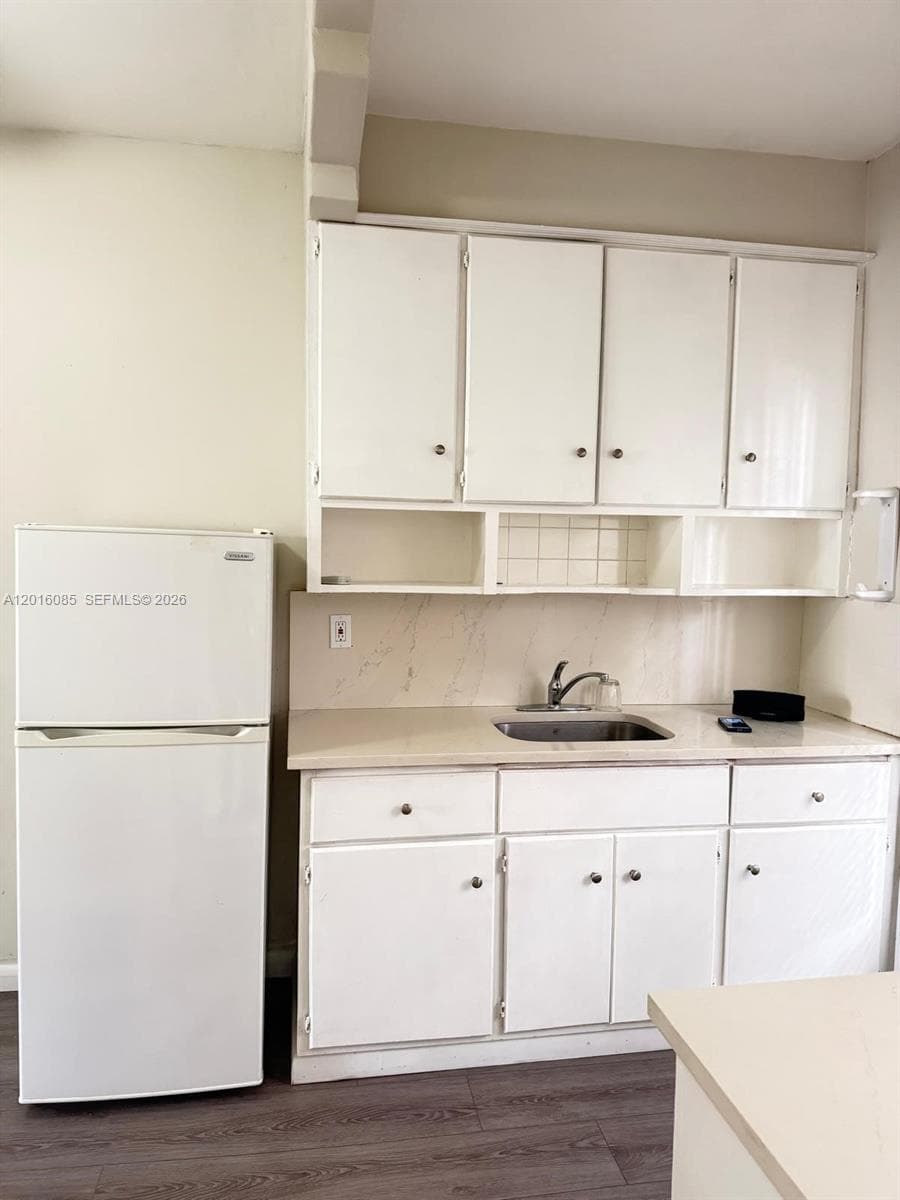 1007 Meridian Ave # 9, Miami Beach FL 33139