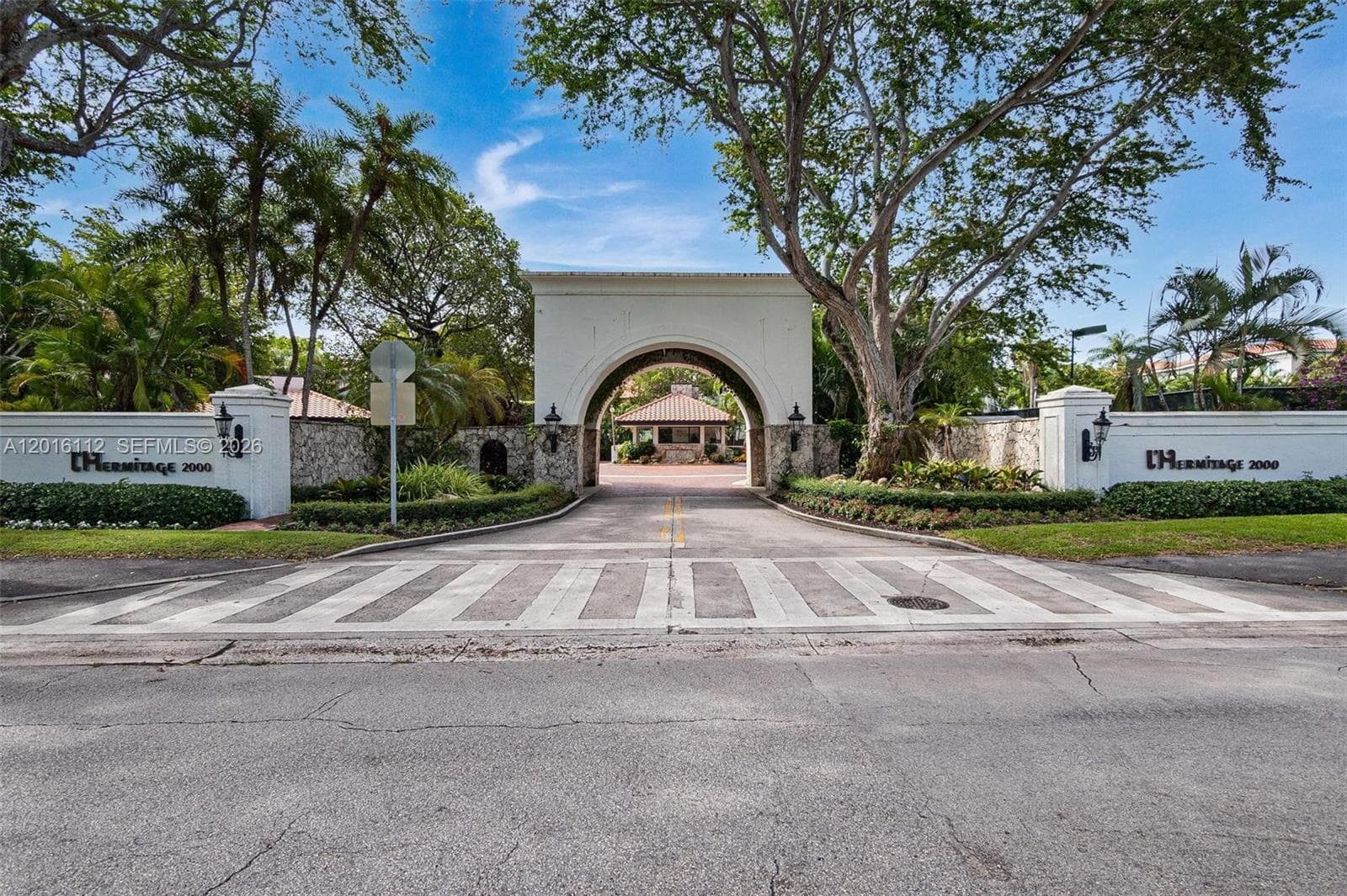 2000 S Bayshore Dr # 69, Miami FL 33133
