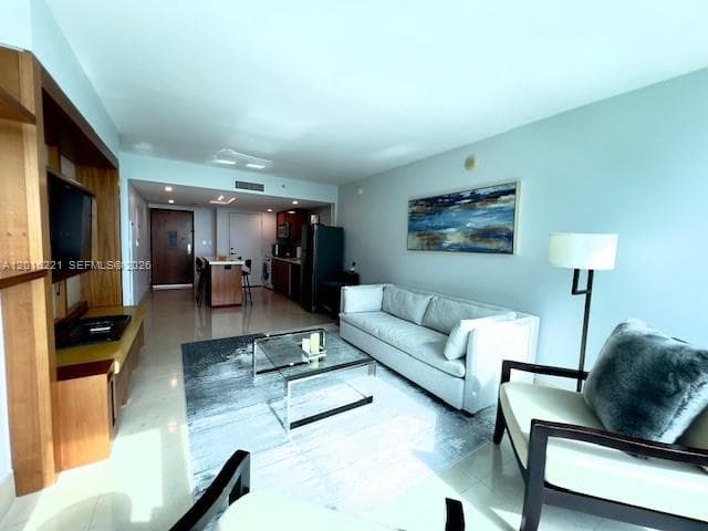 6801 Collins Ave, Miami Beach FL 33141