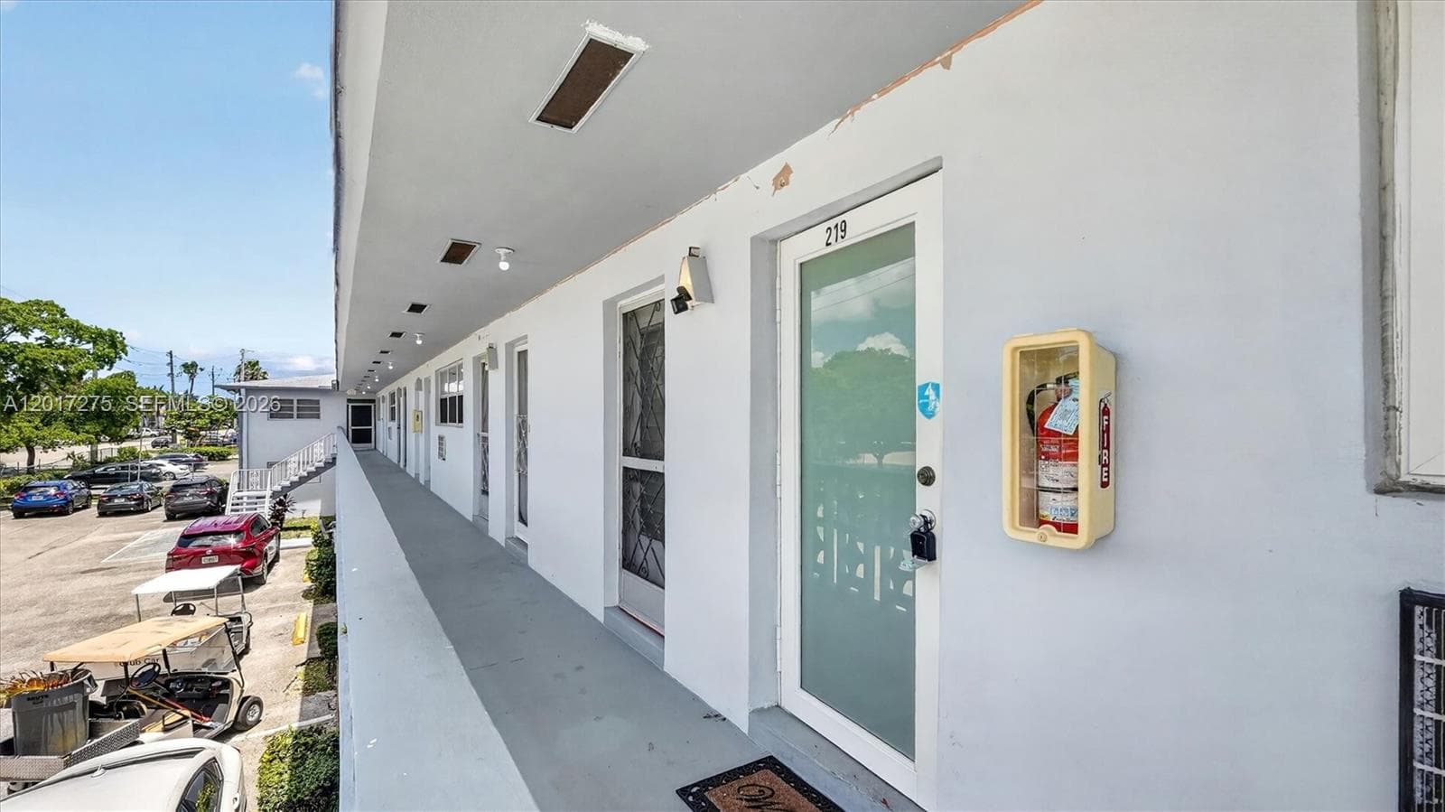 300 NE 191st St # 219, Miami FL 33179