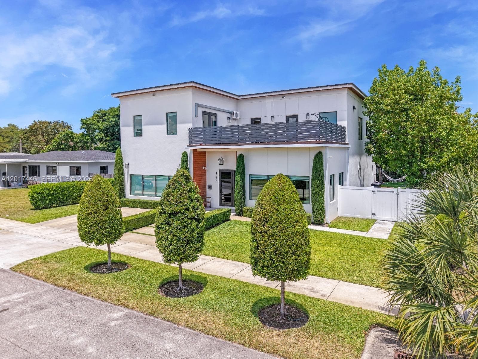 1025 NE 170th Ter, Miami FL 33162