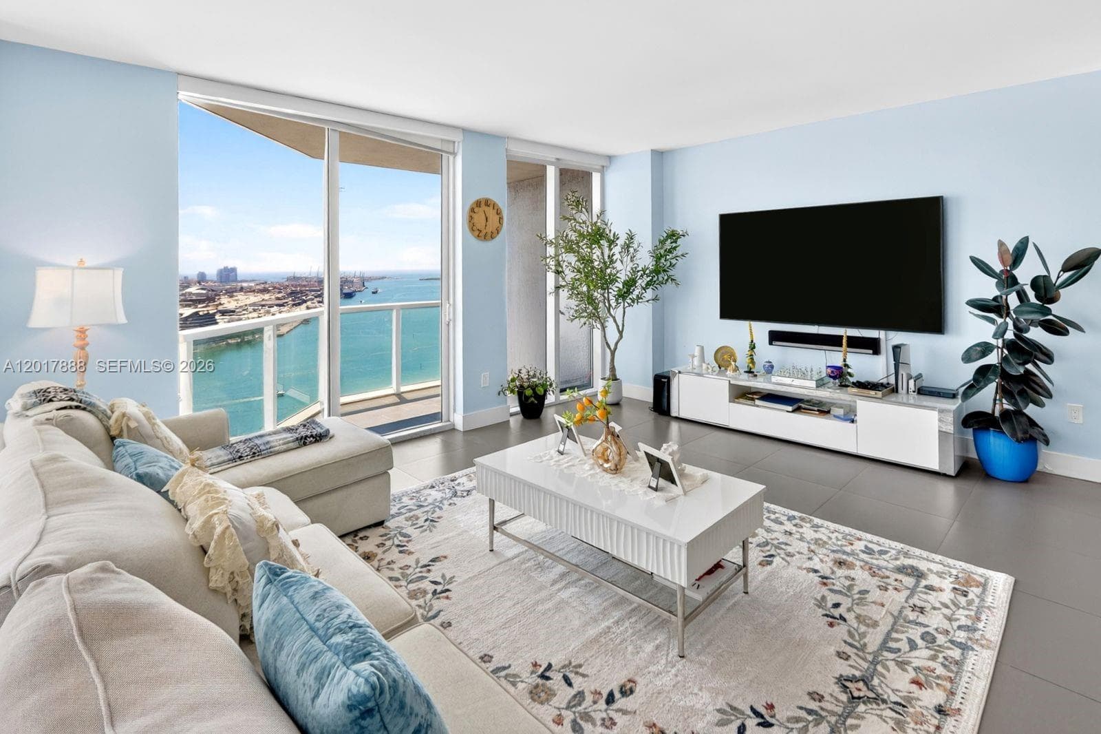 244 Biscayne Blvd # 3602, Miami FL 33132