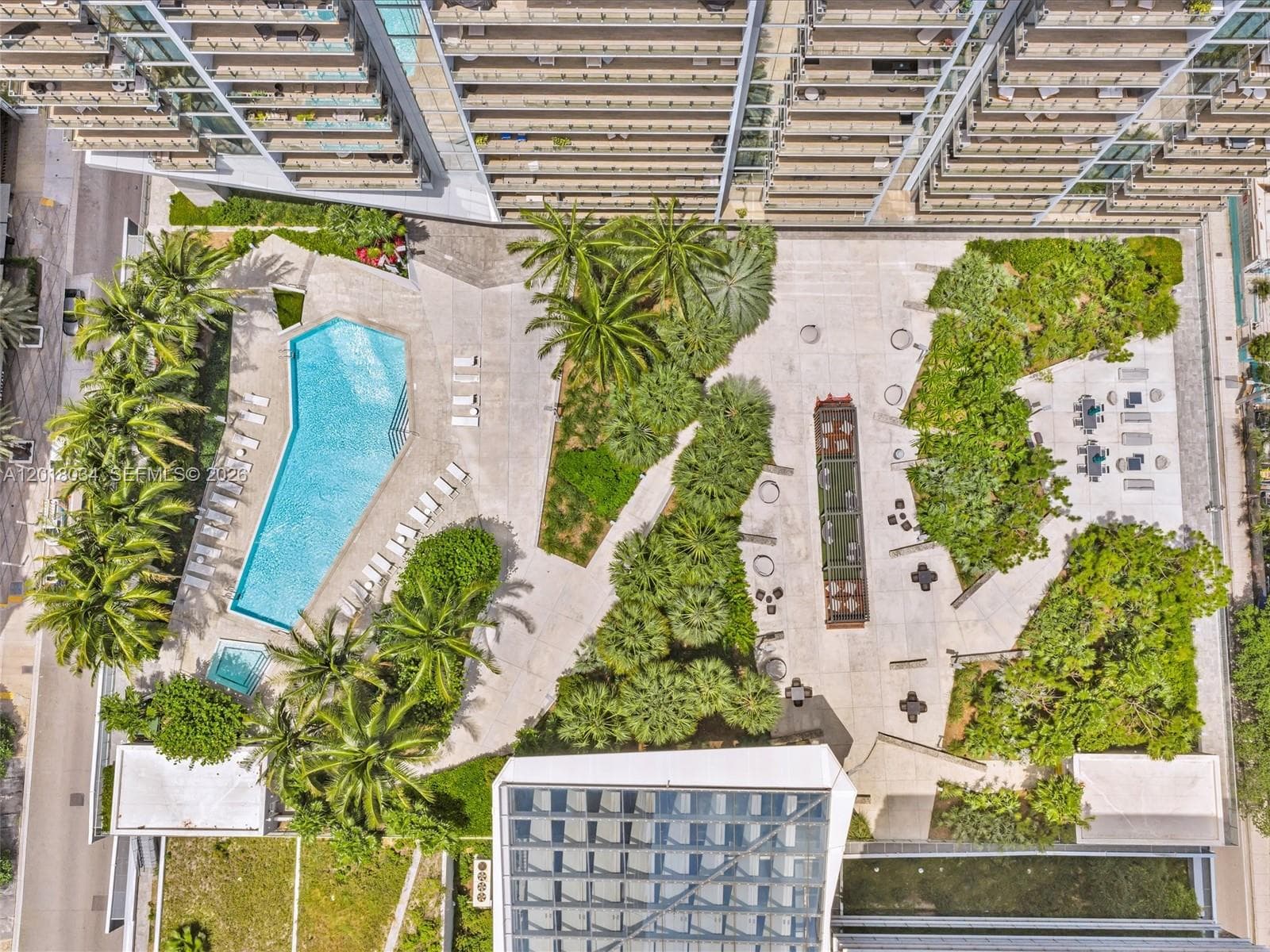 88 SW 7th St, Miami FL 33130