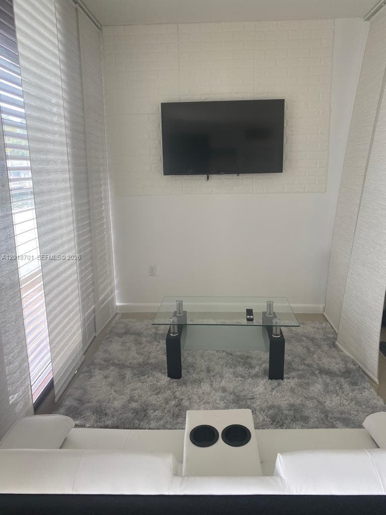 770 NE 69th St # 1E, Miami FL 33138