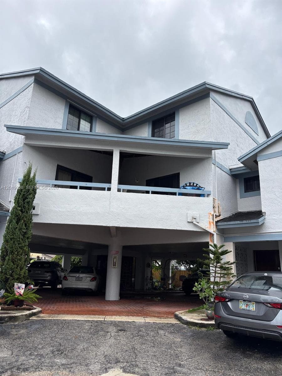 1405 SW 122nd Ave # 13, Miami FL 33184