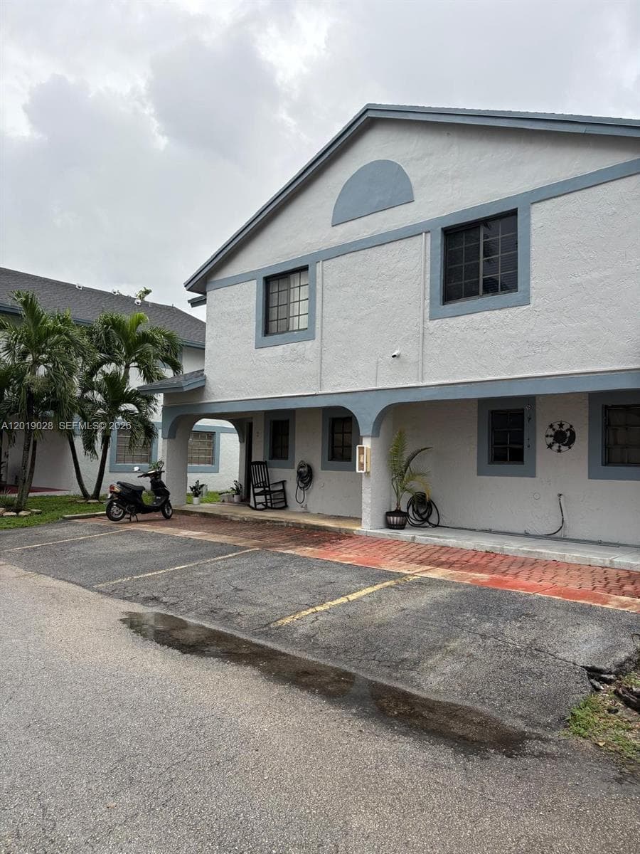 1405 SW 122nd Ave # 13, Miami FL 33184
