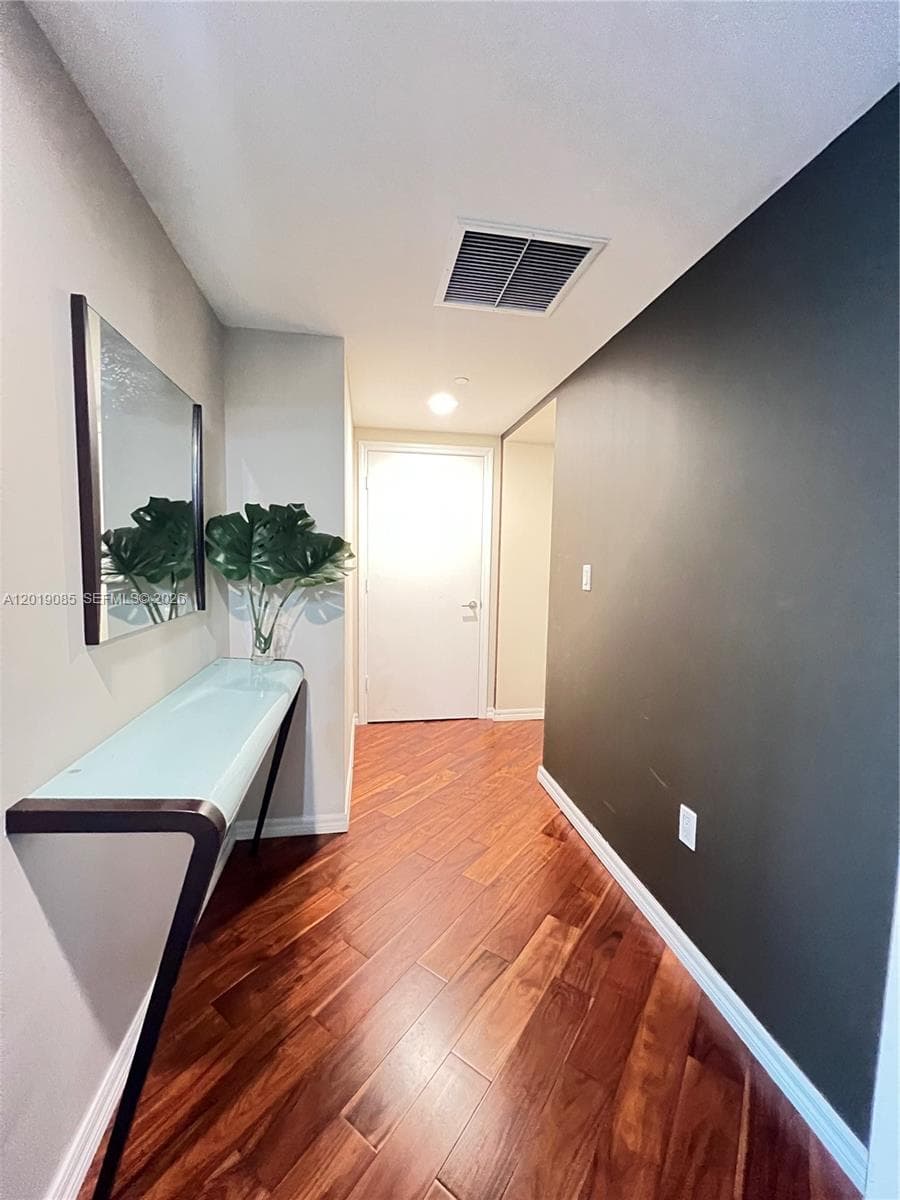 55 SE 6th St # 3305, Miami FL 33131