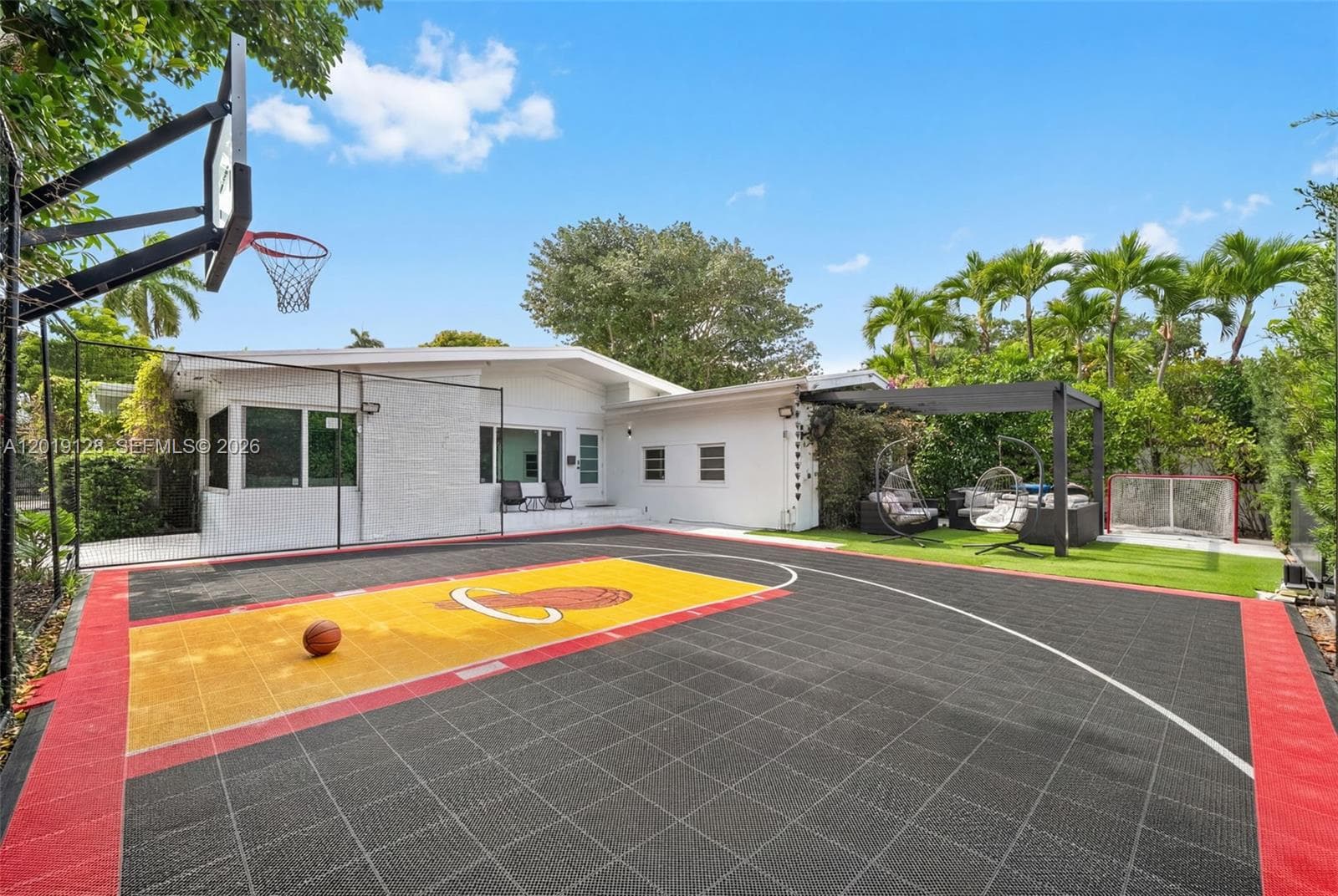 3758 Prairie Ave, Miami Beach FL 33140
