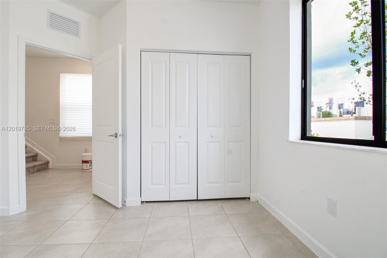 21035 NE 8th Ave, Miami FL 33179