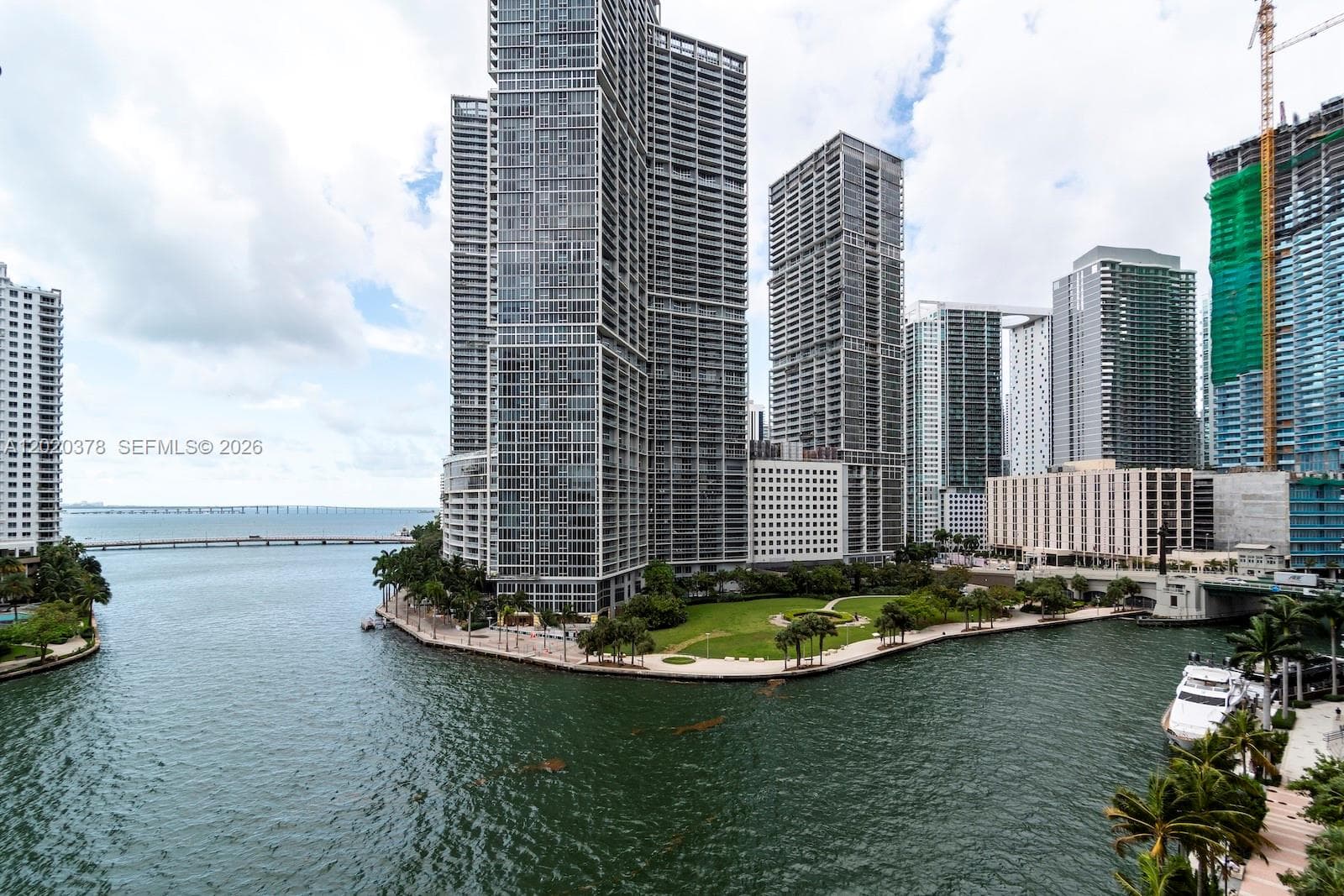 300 Biscayne Boulevard Way # 802E, Miami FL 33131